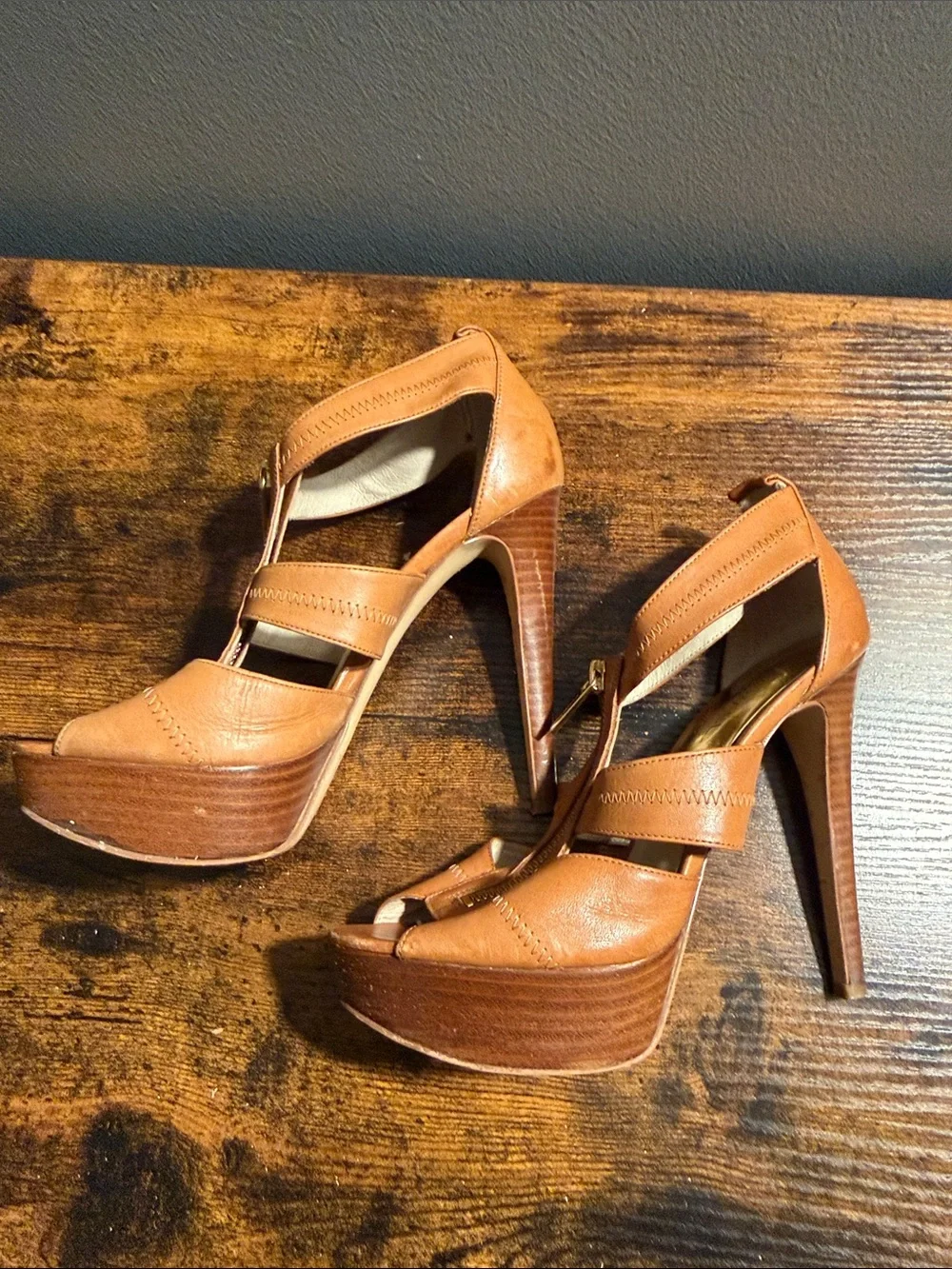 Michael Kors Leather T-Strap Platform Peep Toe Heels Cognac Browb Size 7.5